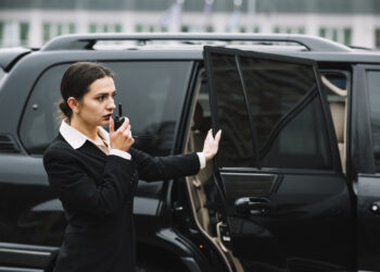 Smooth Landings, Luxurious Rides: Unleash the Magic of Airport Limo Travel