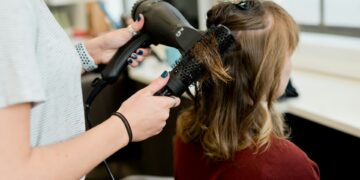 How to Choose the Right Hair Dryer for Your Hair