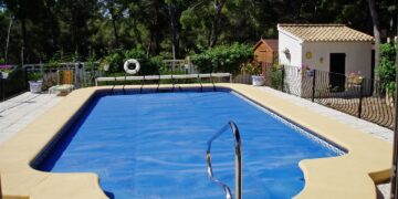Swimming Pool Building Checklist: 10 Steps from start to Building a Pool